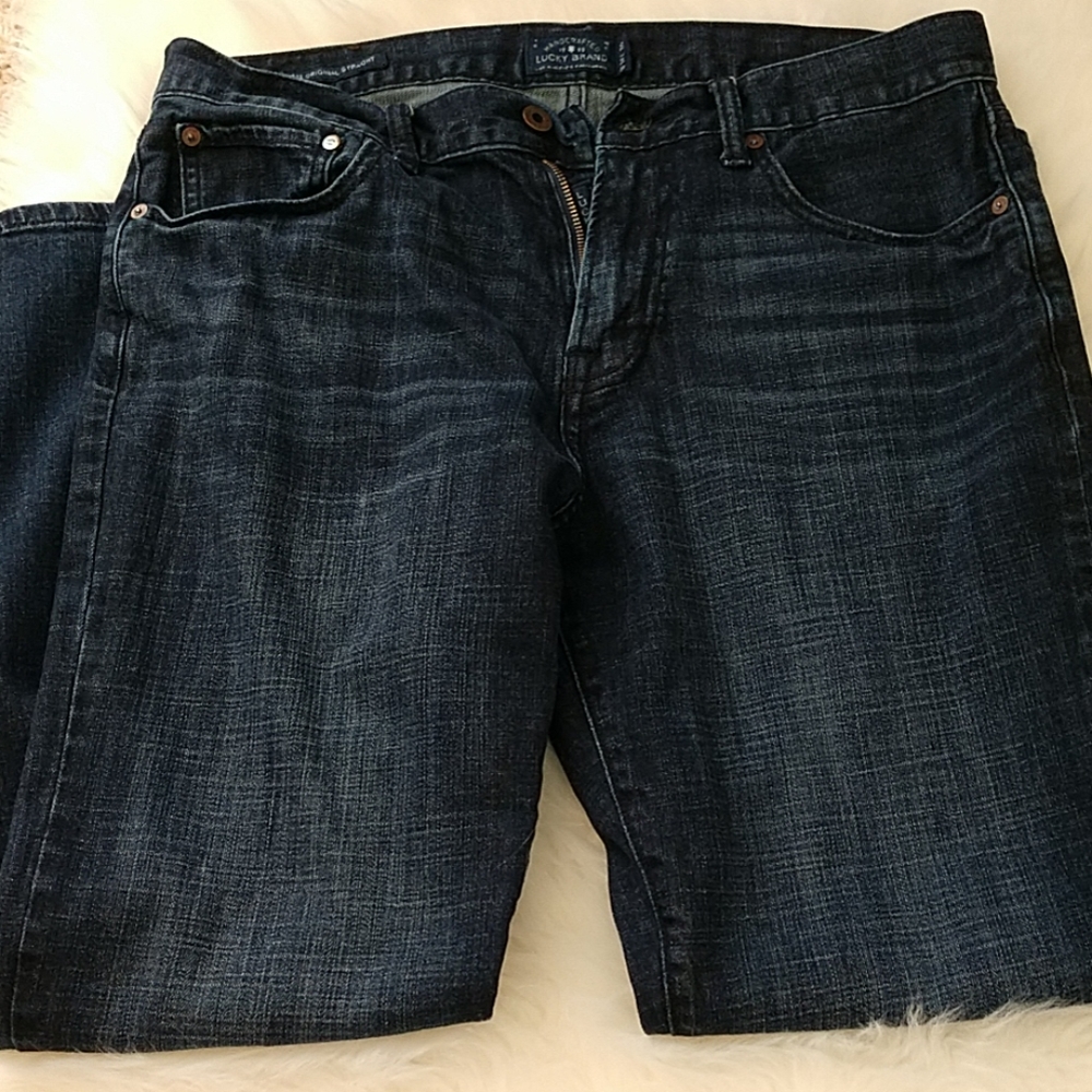 Lucky jeans men's 34 x 30 EUC may fit 33